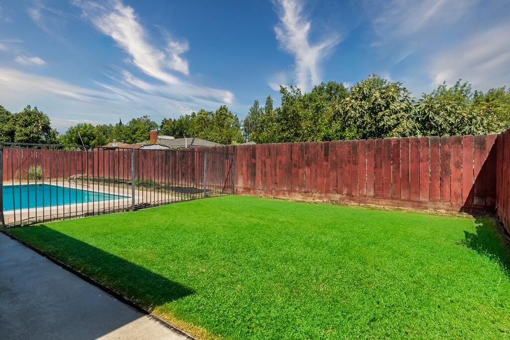 2348 W Fedora Avenue