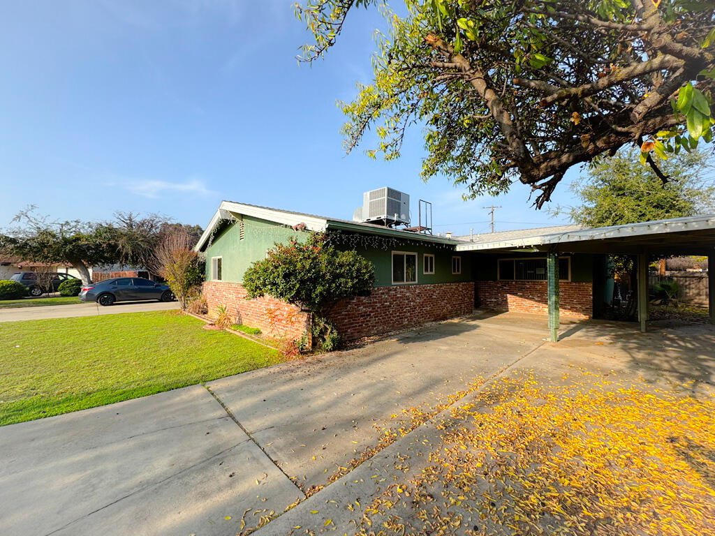 798 Sunset Drive