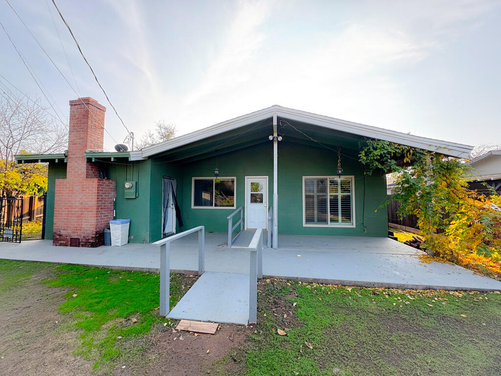 798 Sunset Drive
