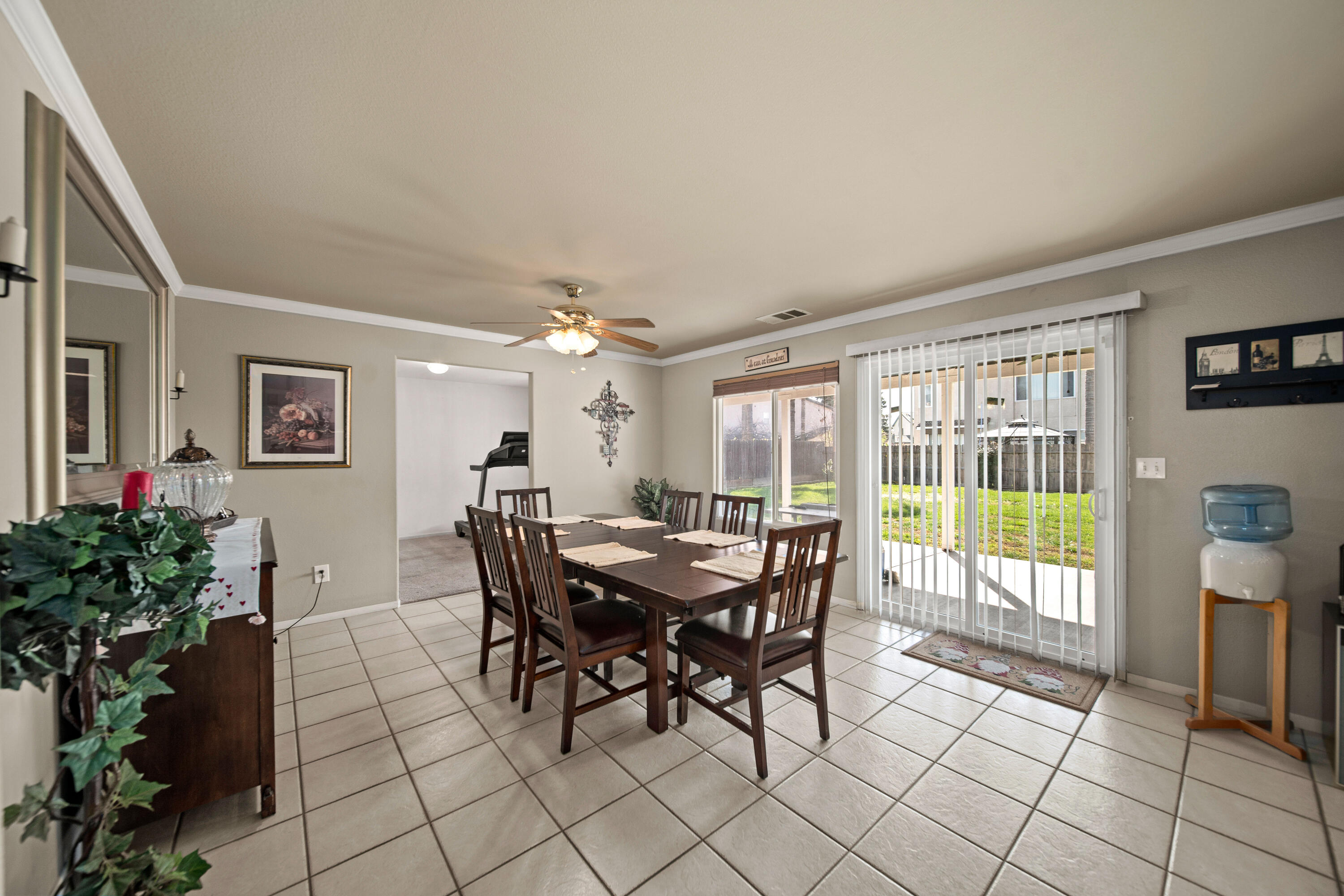 2013 W Julieann Avenue