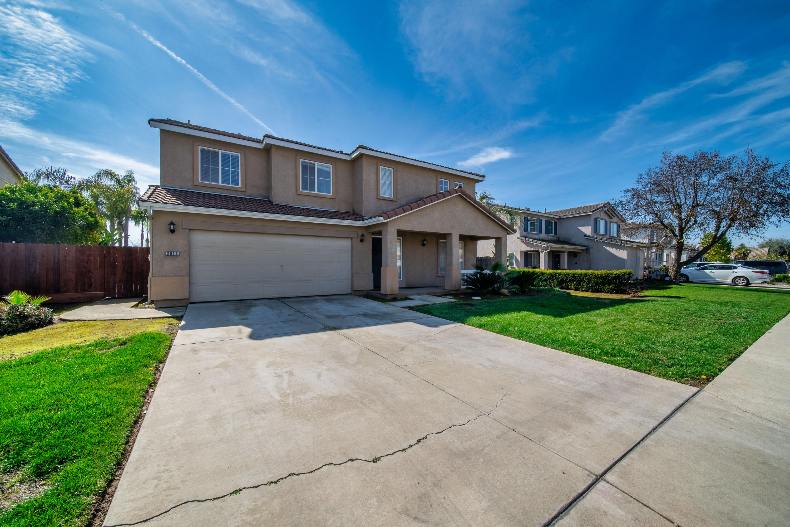 2013 W Julieann Avenue