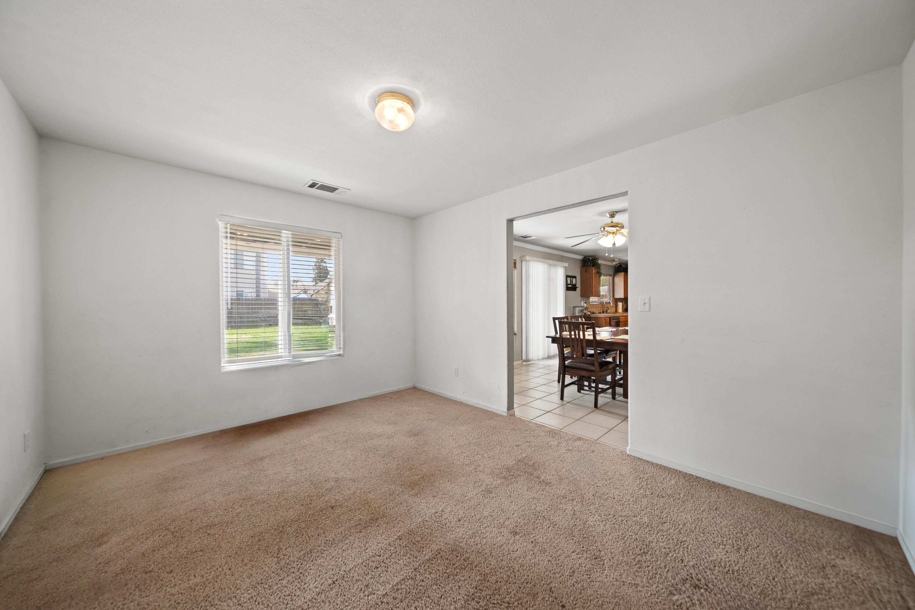 2013 W Julieann Avenue