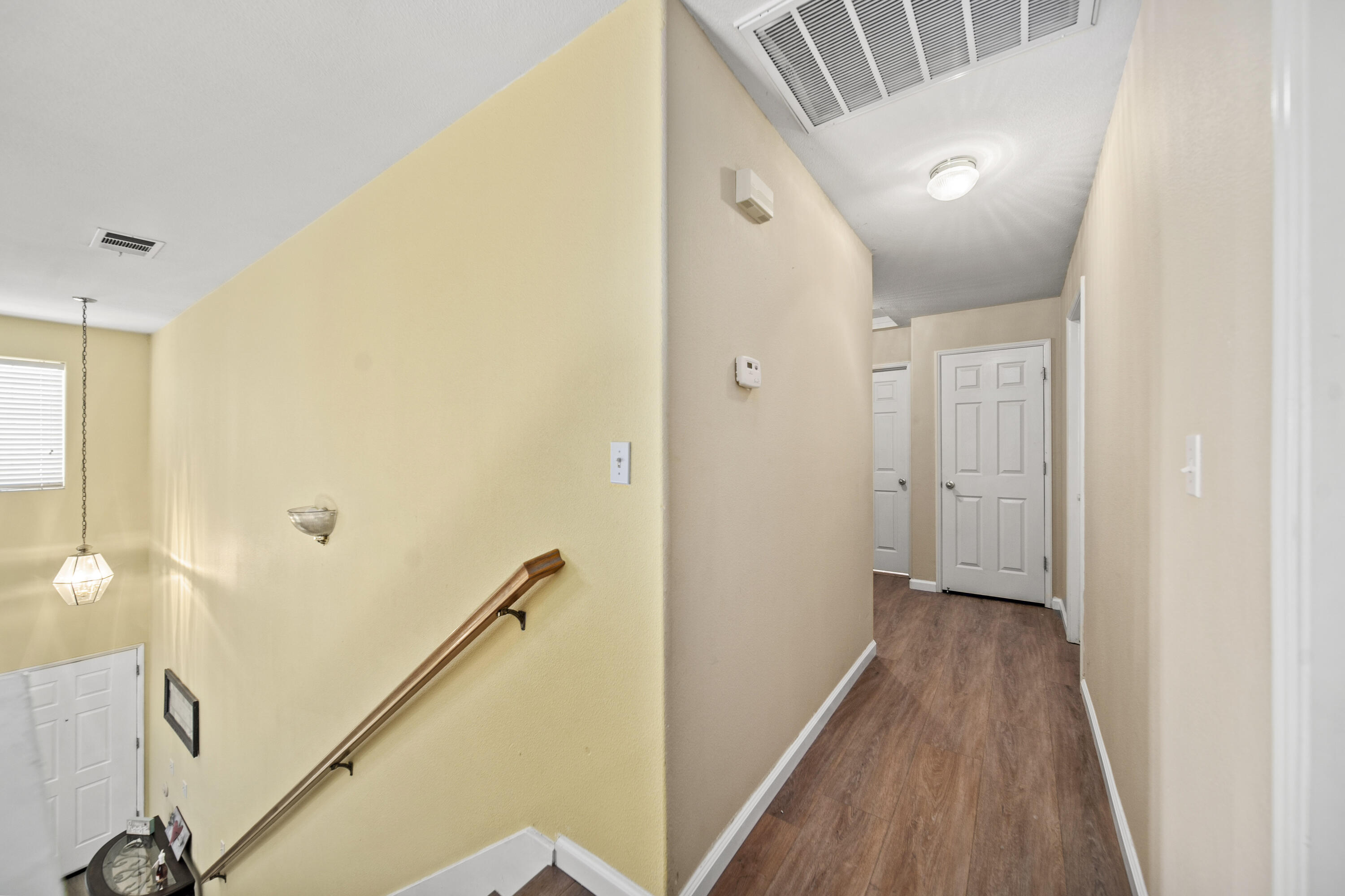 2013 W Julieann Avenue