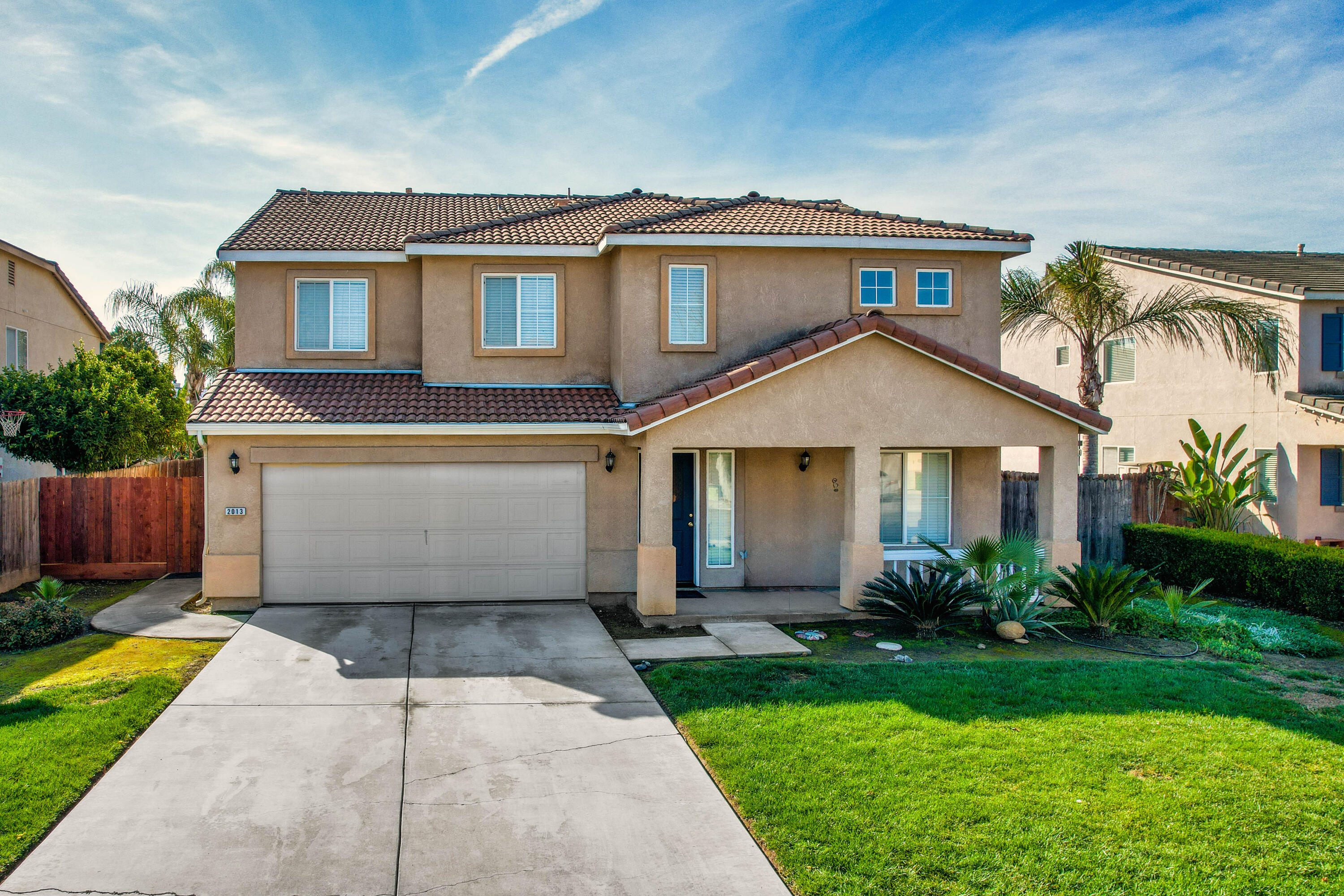 2013 W Julieann Avenue
