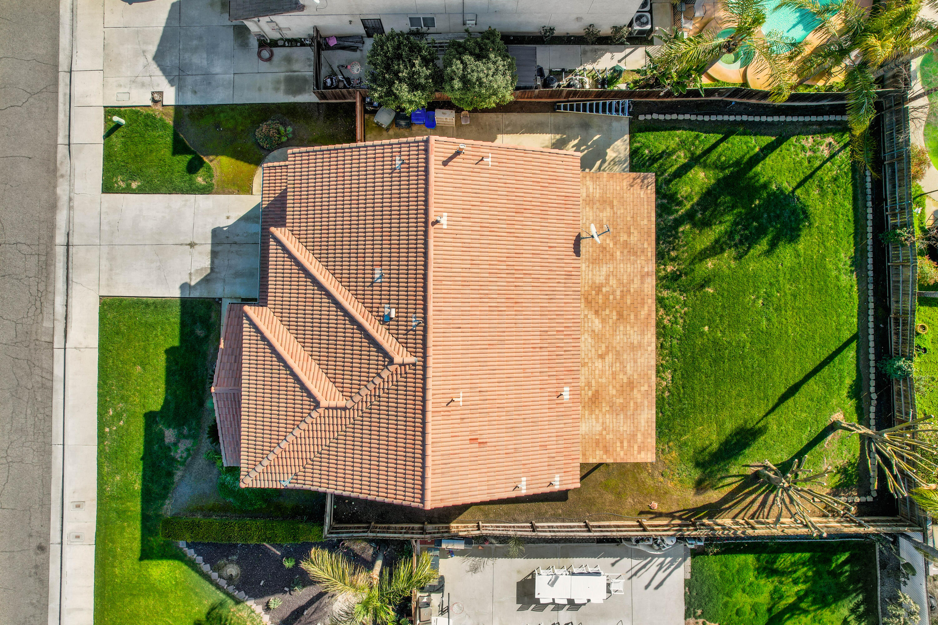 2013 W Julieann Avenue
