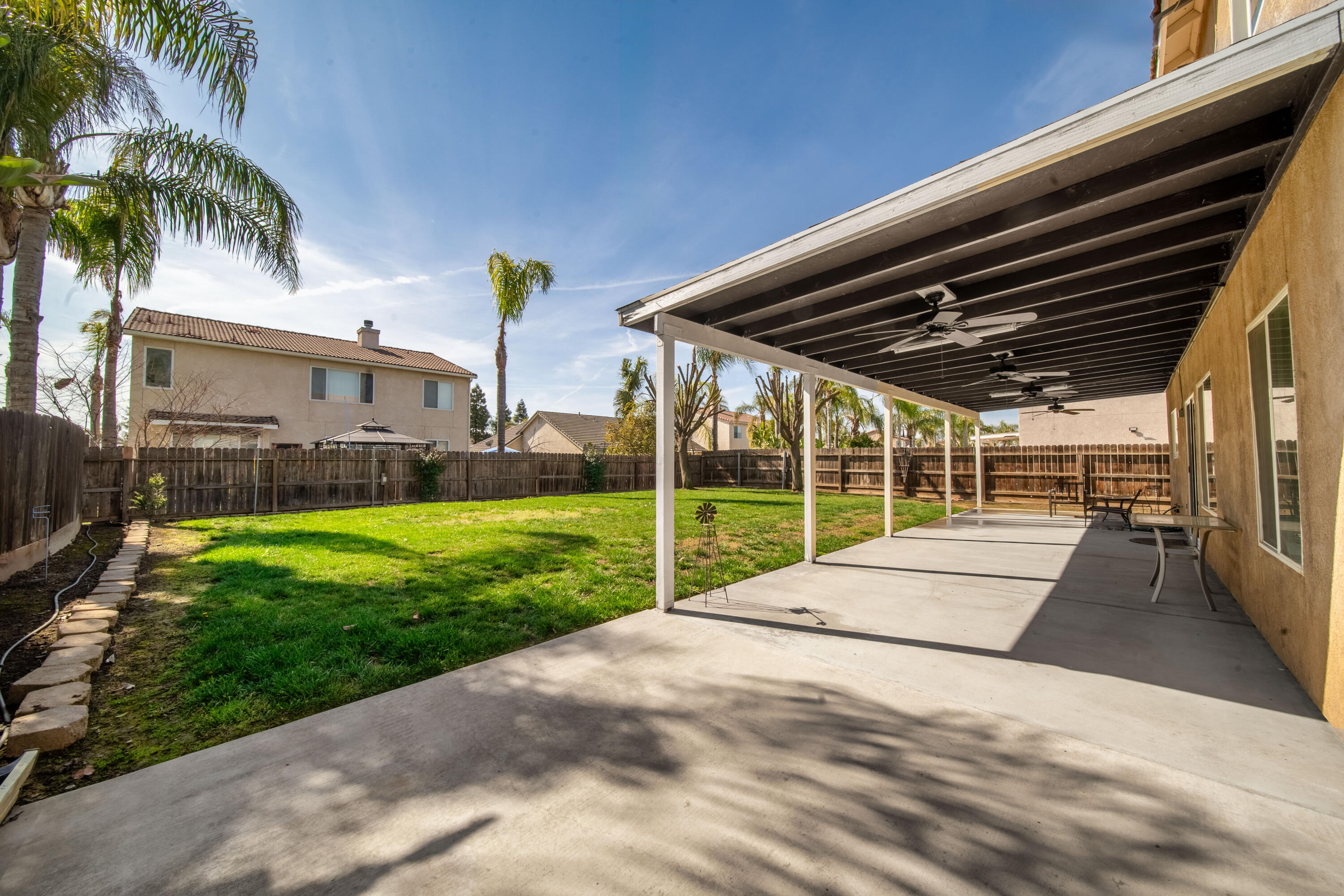 2013 W Julieann Avenue