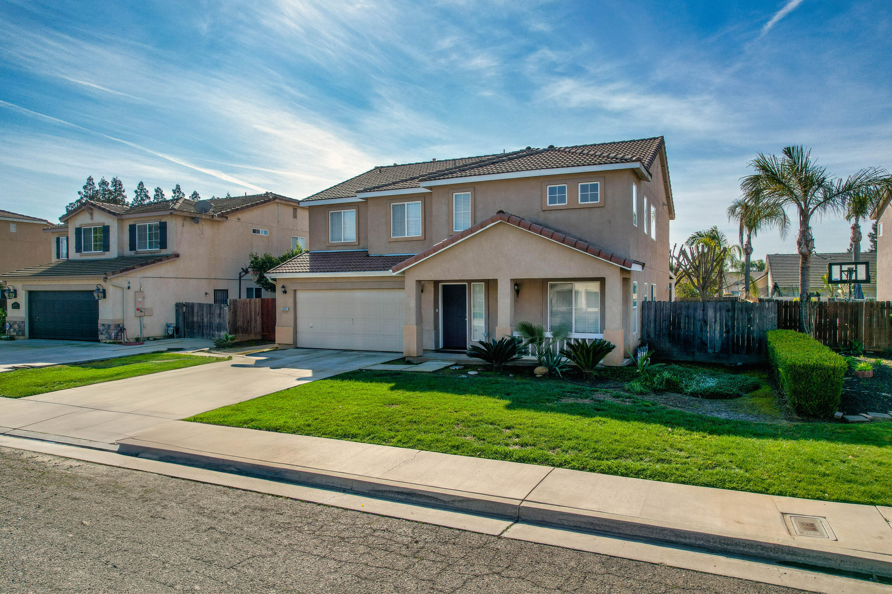 2013 W Julieann Avenue