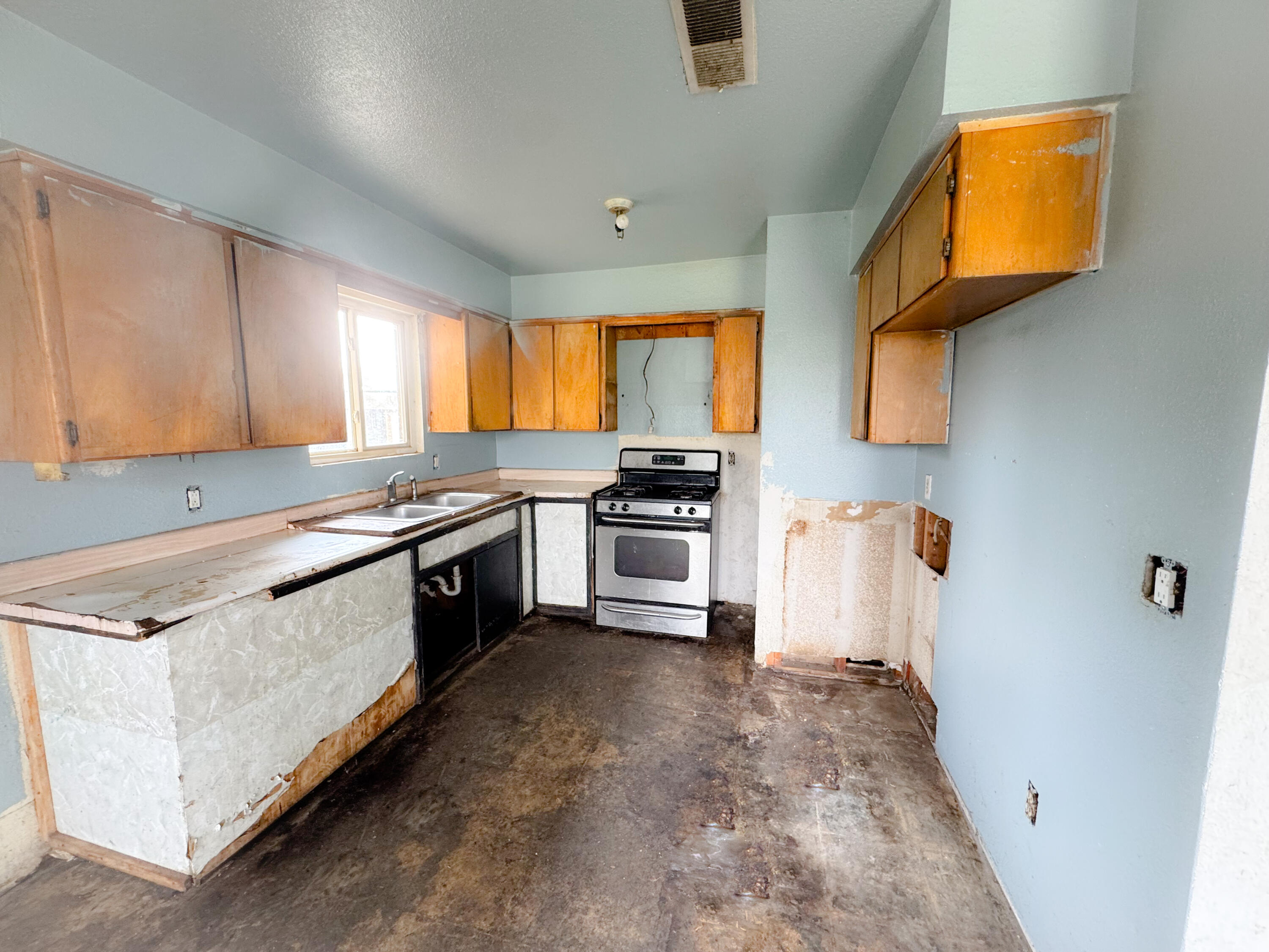 19693 Ave 195, 195