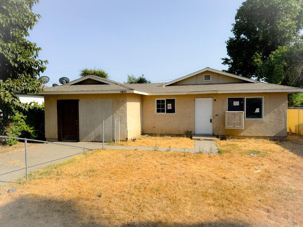 19693 Ave 195, 195