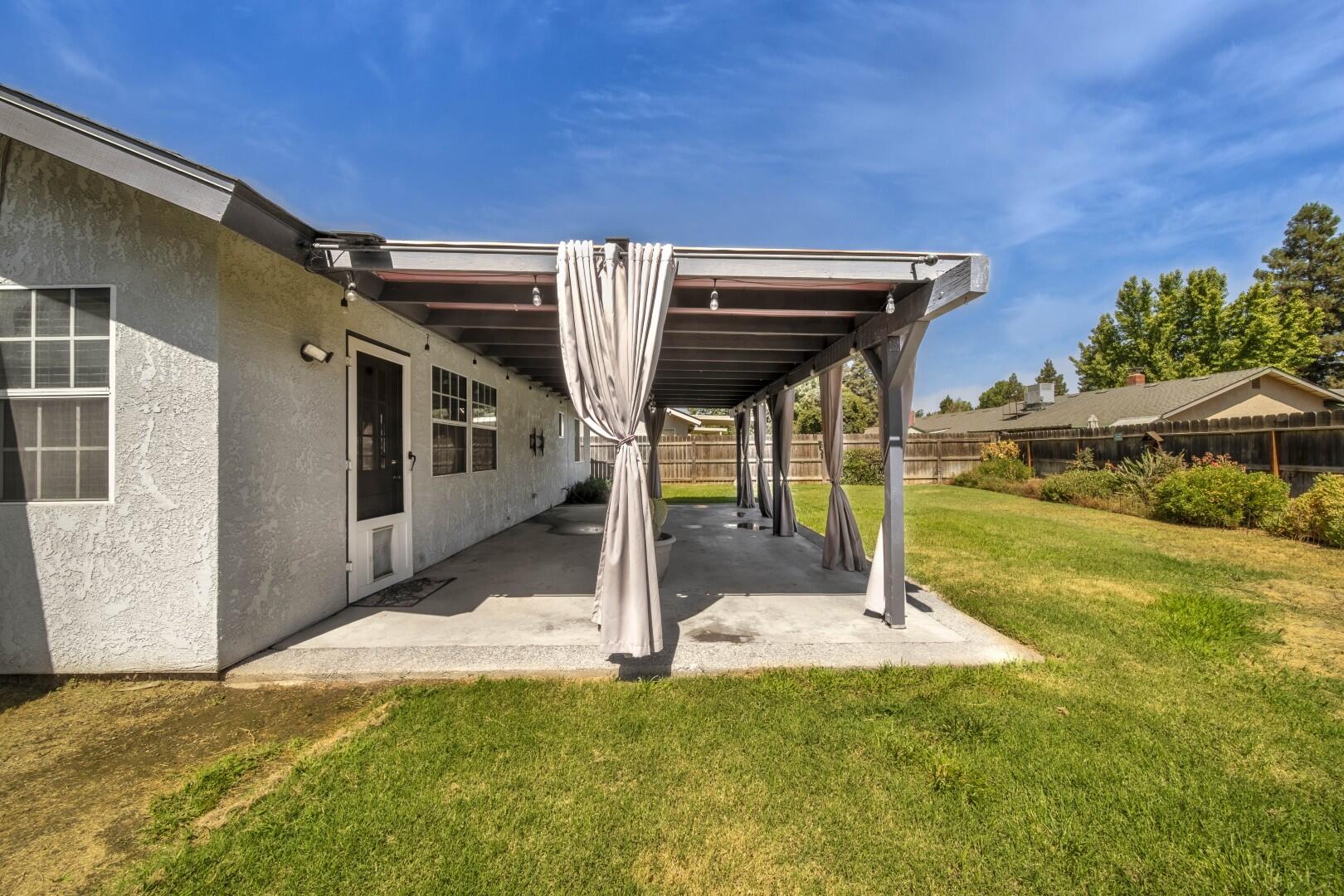 5746 W Judy Court