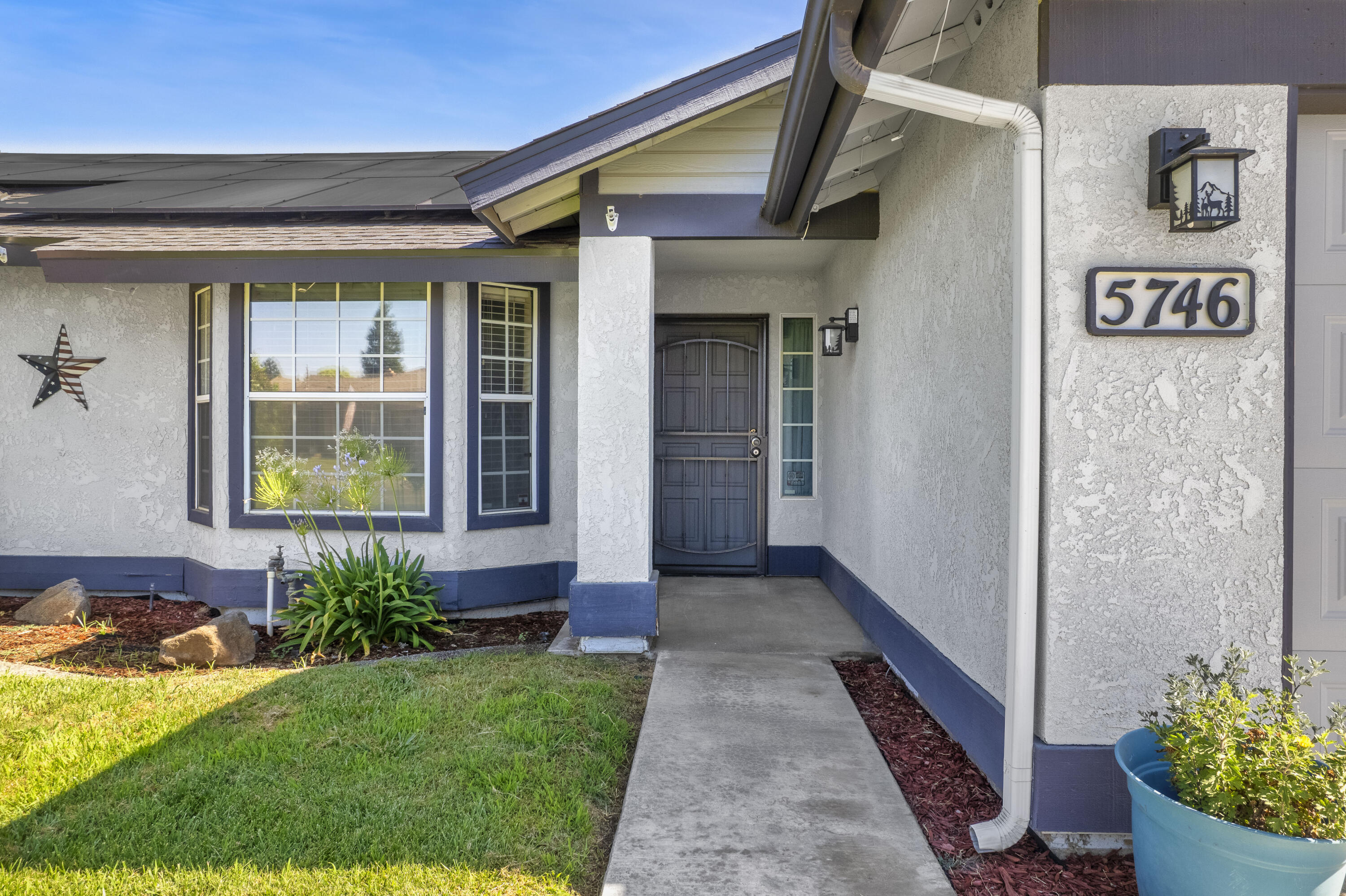 5746 W Judy Court