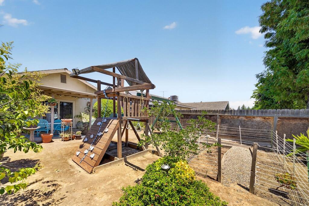 1541 Nancy Circle
