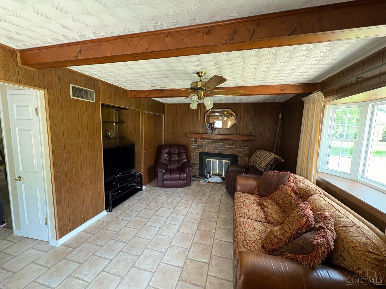 4982 Poinsettia Drive