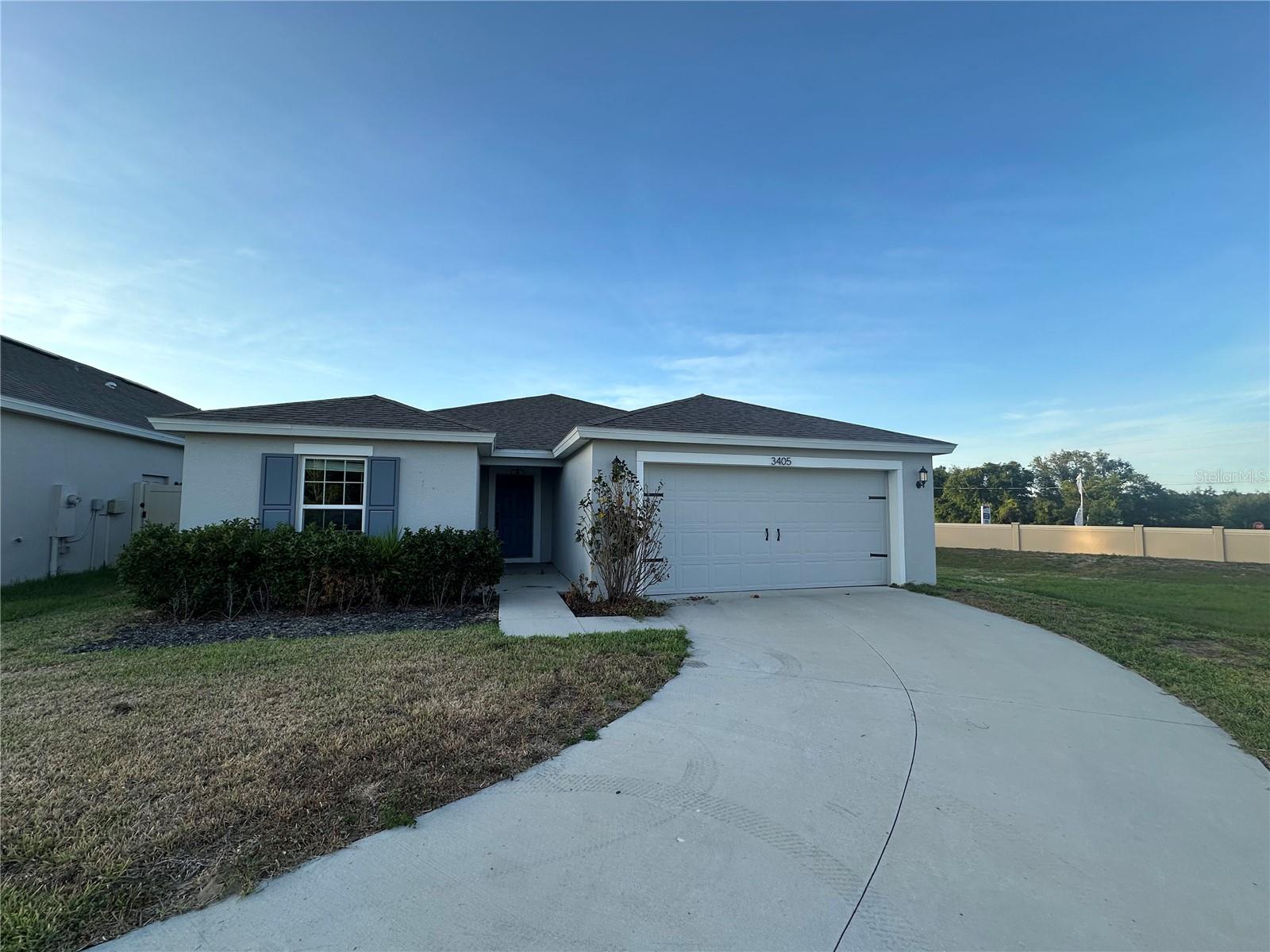 3405 YARIAN DR