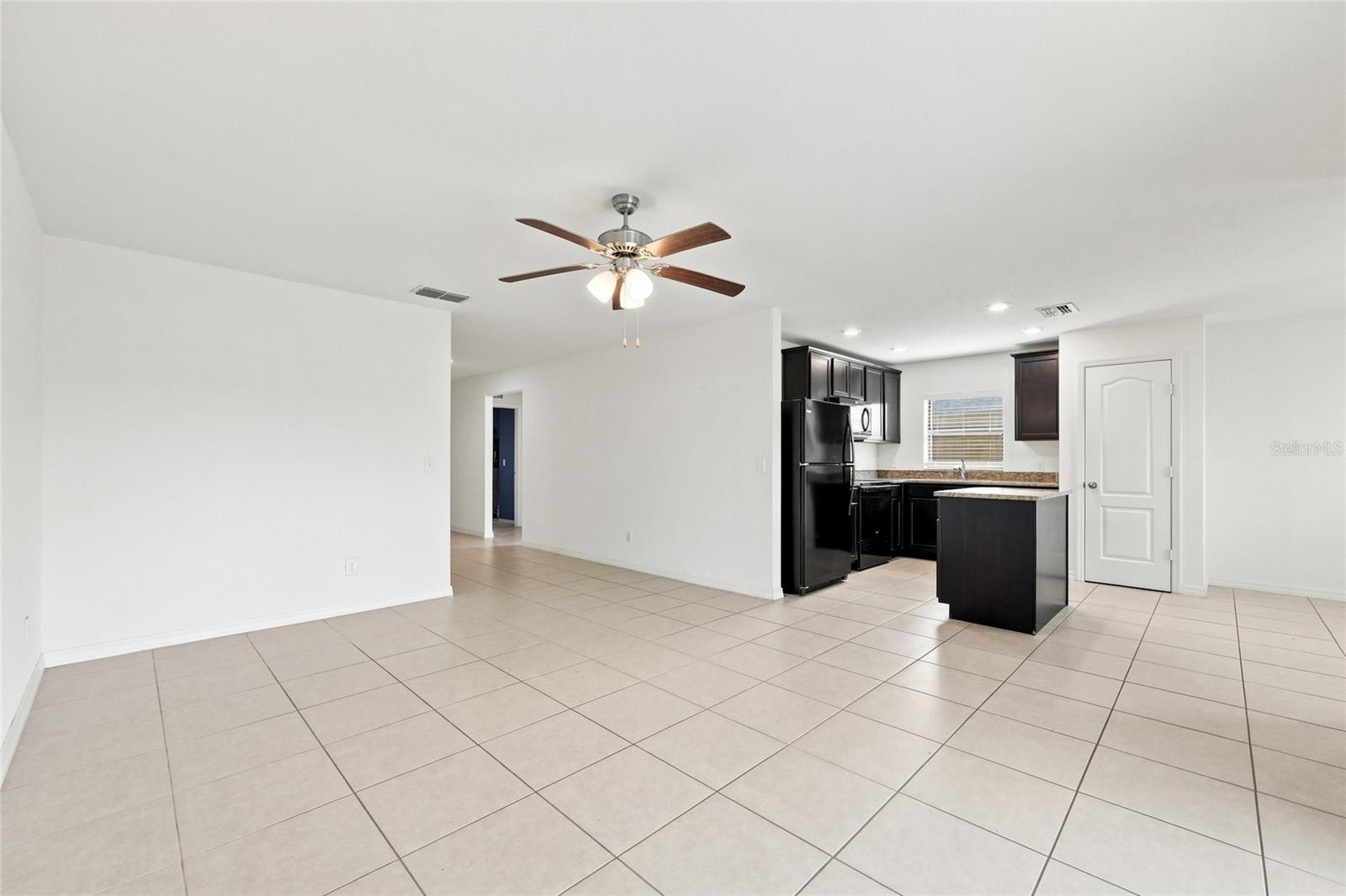 2166 MANDARIN LOOP