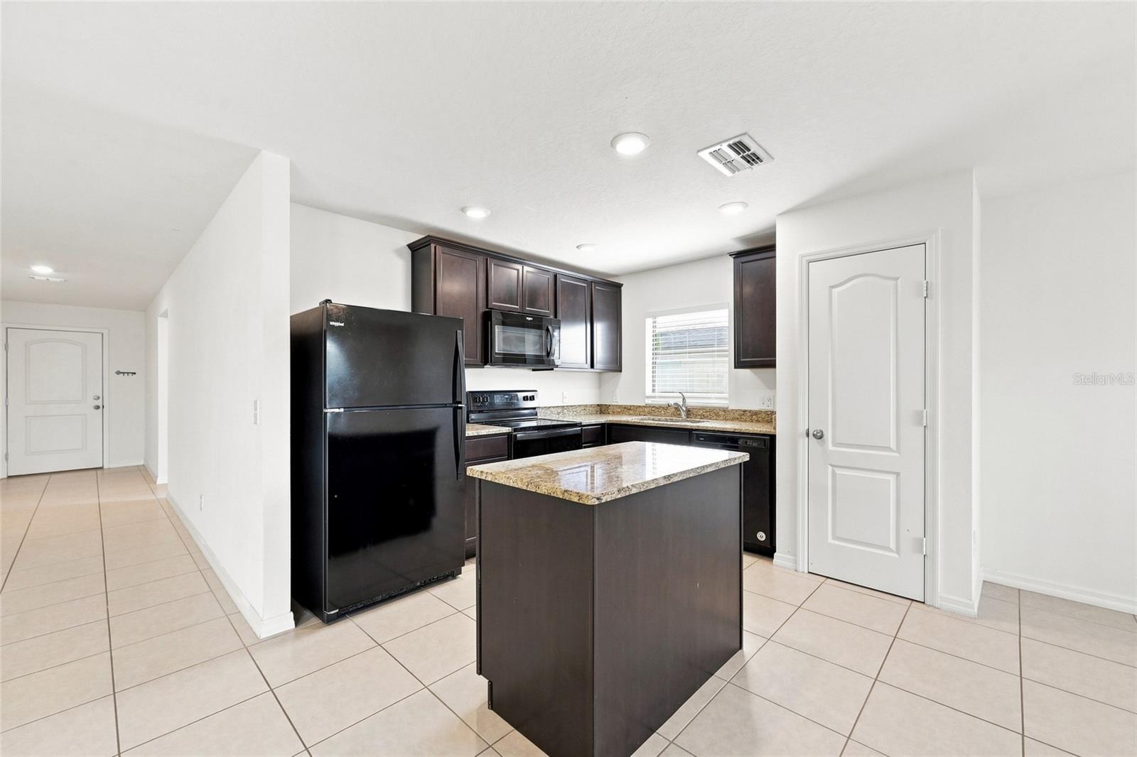 2166 MANDARIN LOOP