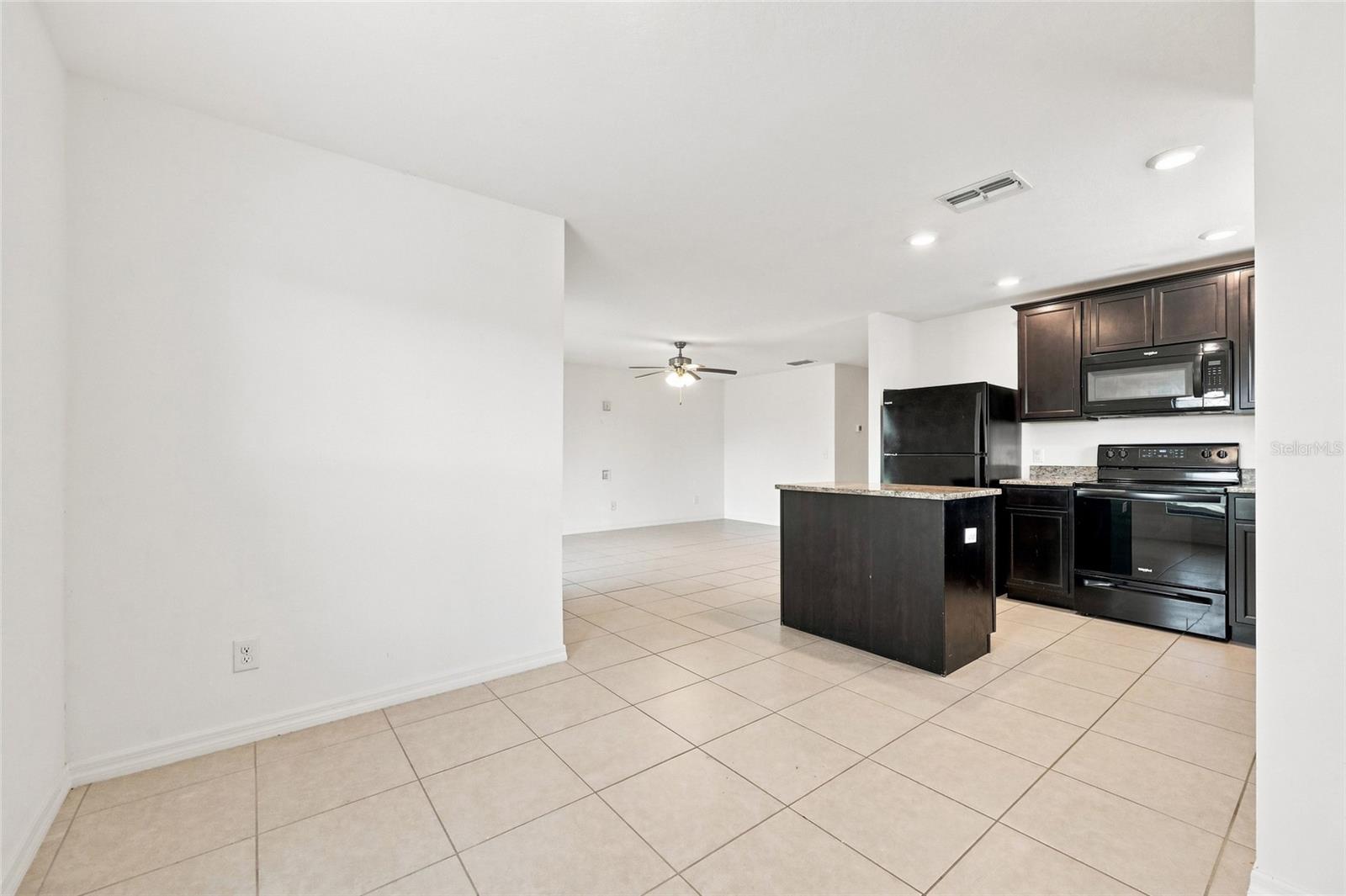 2166 MANDARIN LOOP