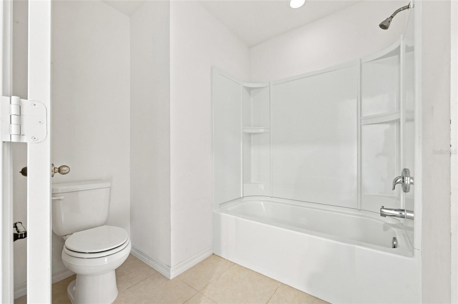 2166 MANDARIN LOOP