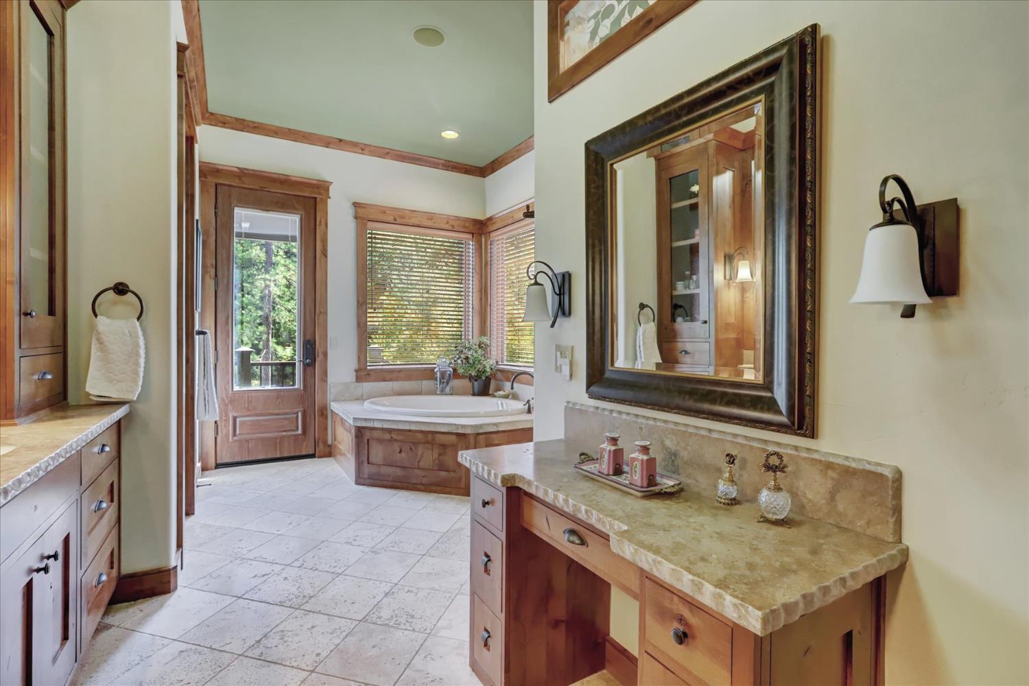 14055 Mount Auburn Circle