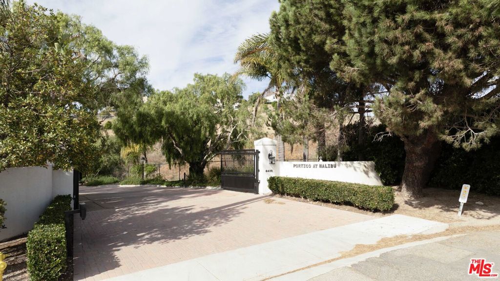 6435 Zumirez Drive 21