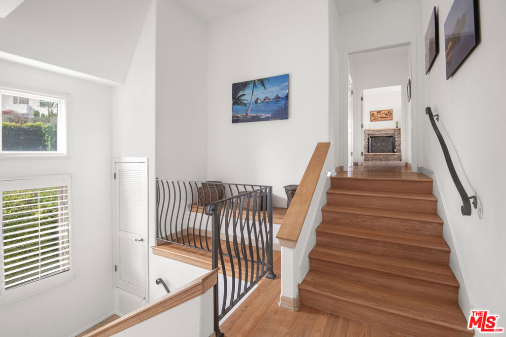 6435 Zumirez Drive 21