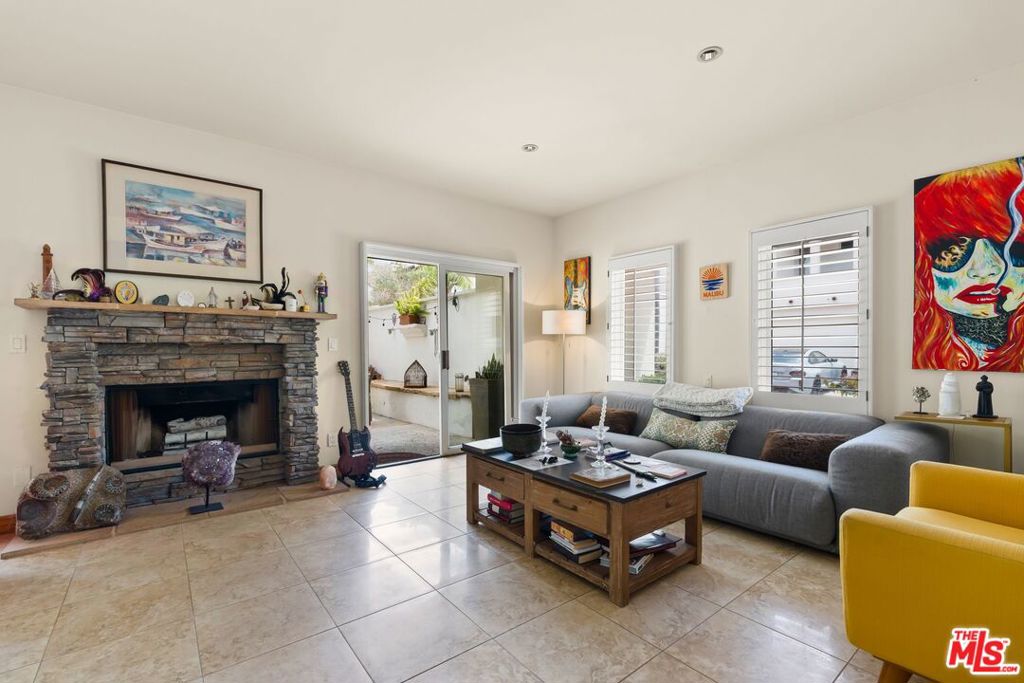 6435 Zumirez Drive 21