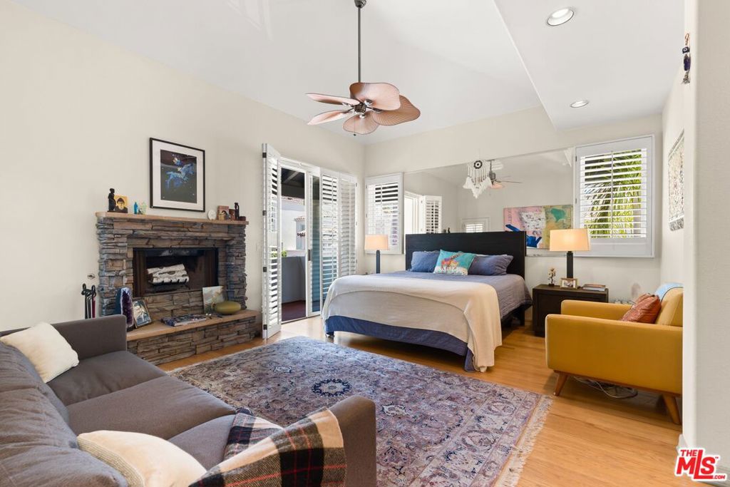 6435 Zumirez Drive 21