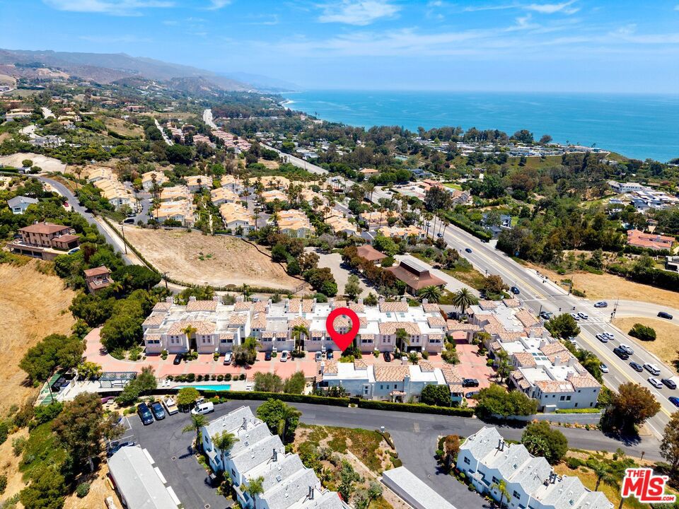 6435 Zumirez Drive 21