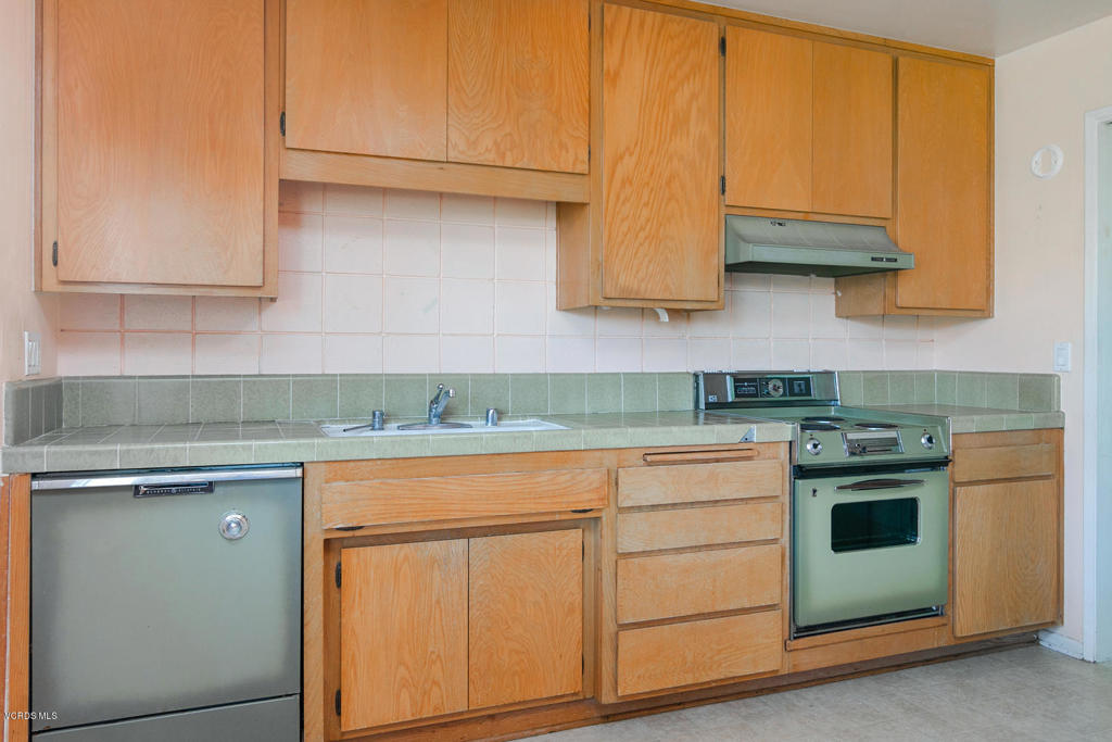 249 E Elfin Green