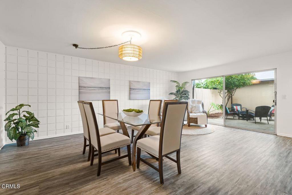 269 E Elfin Green