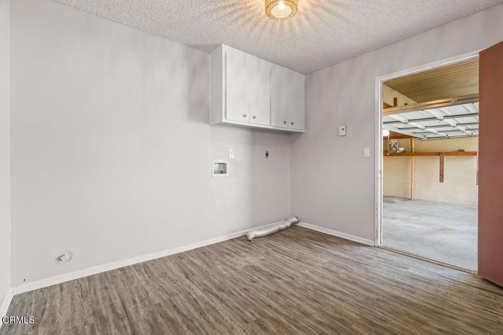 269 E Elfin Green