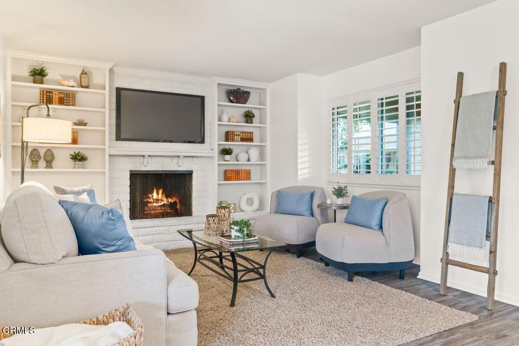 269 E Elfin Green