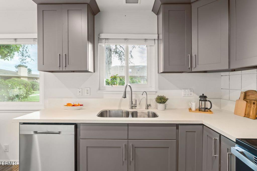 269 E Elfin Green