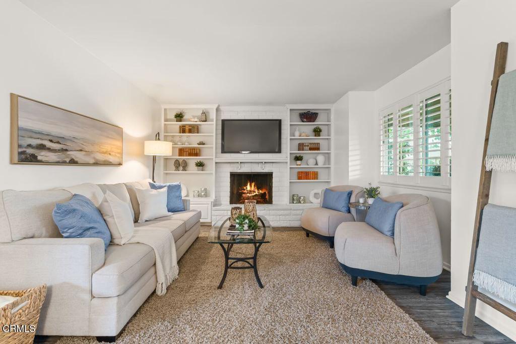 269 E Elfin Green