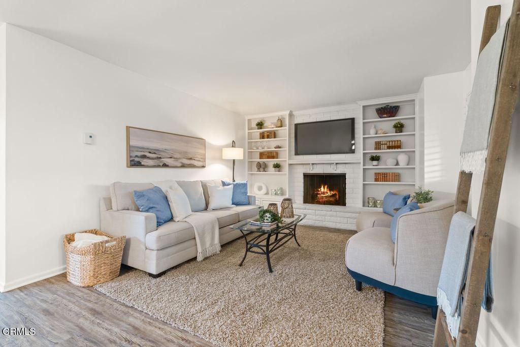 269 E Elfin Green