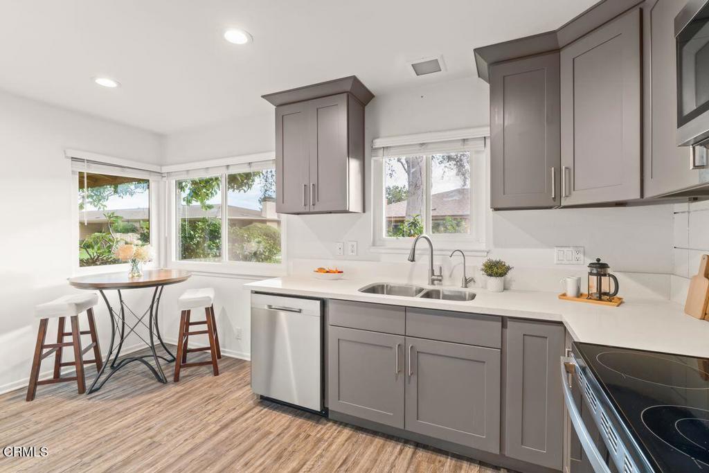 269 E Elfin Green