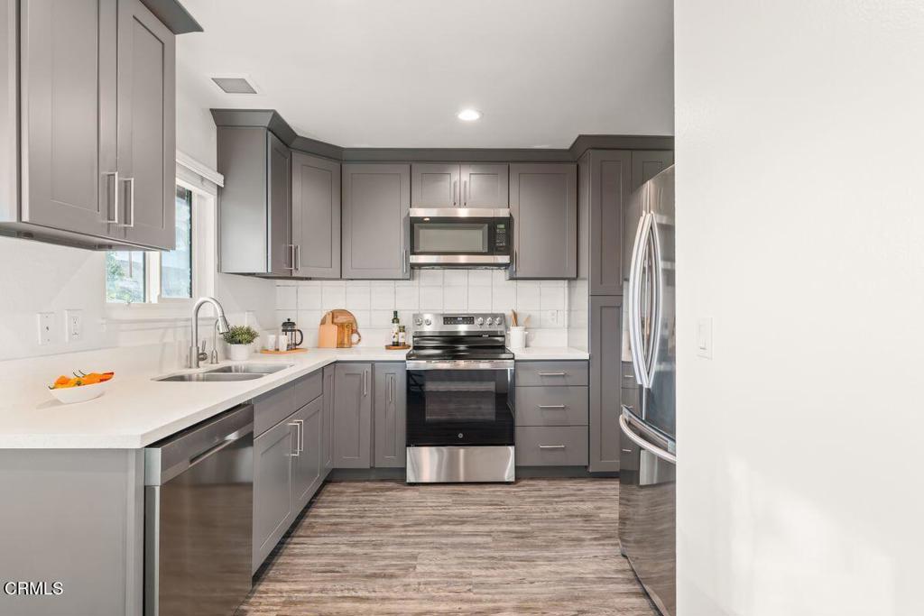 269 E Elfin Green