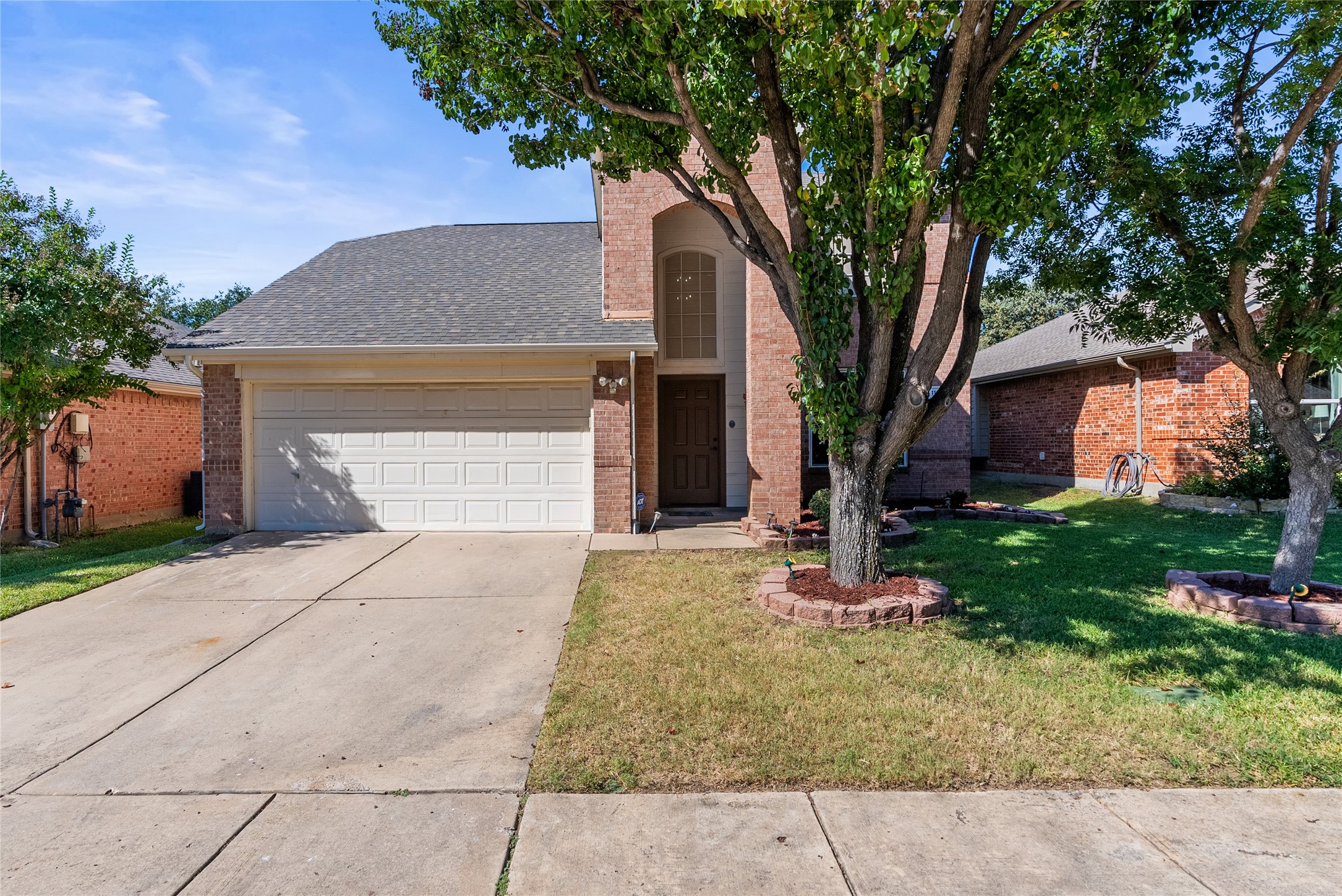 11909 Hickory Circle