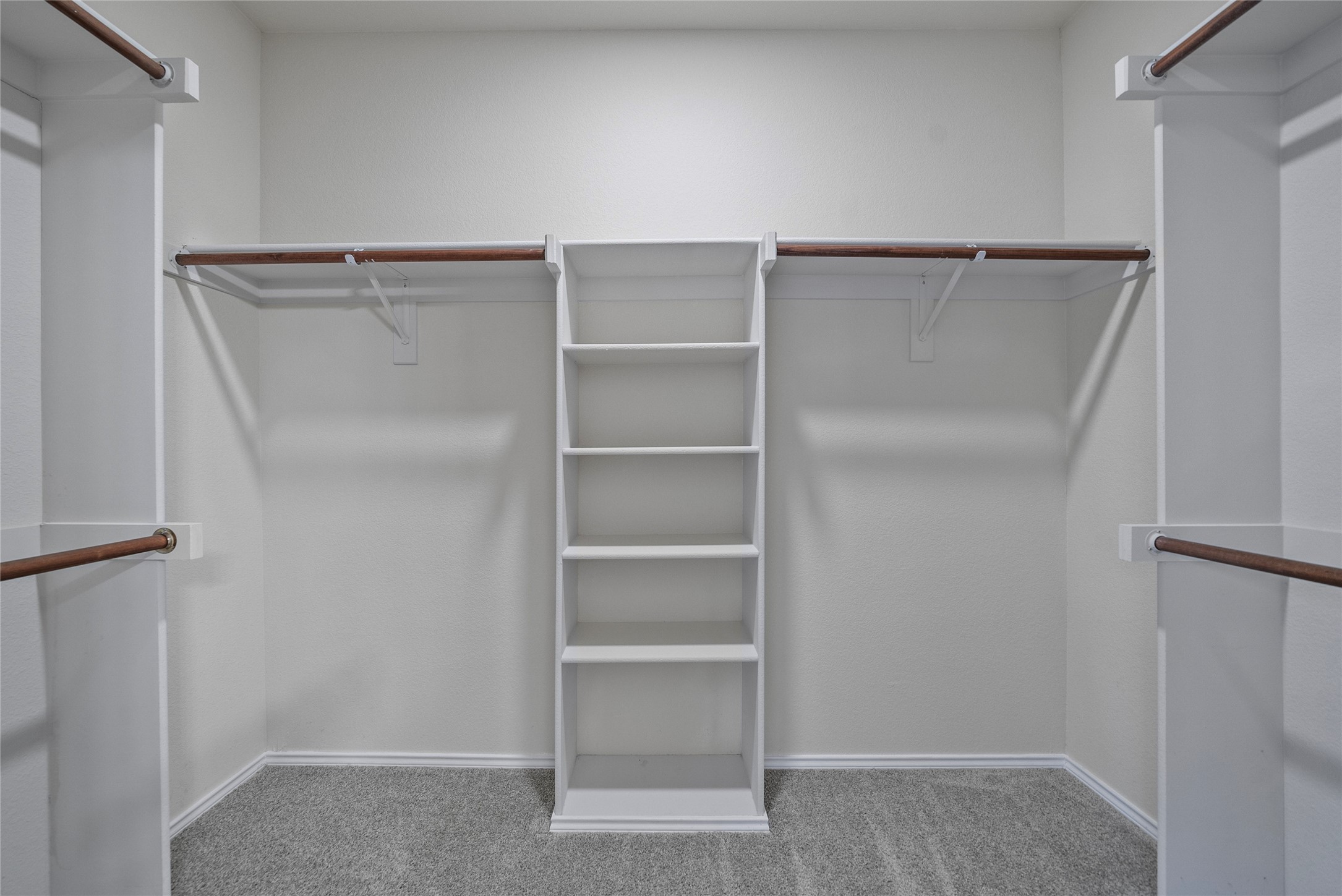 11909 Hickory Circle