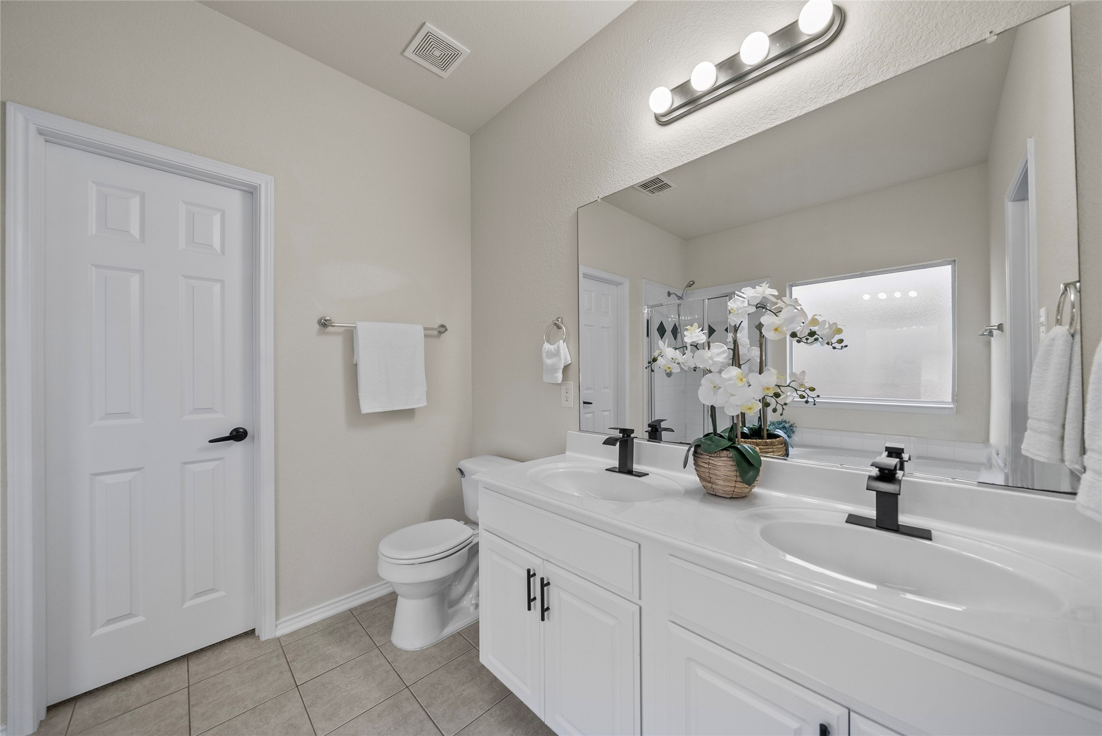 11909 Hickory Circle