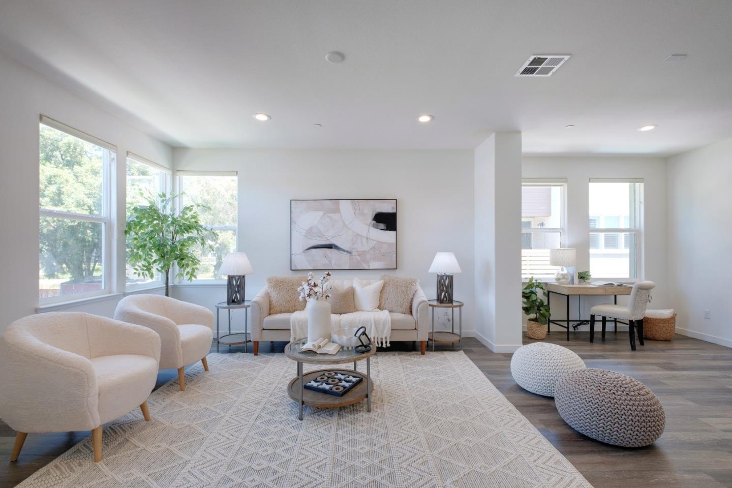 1918 Joshua Tree Circle