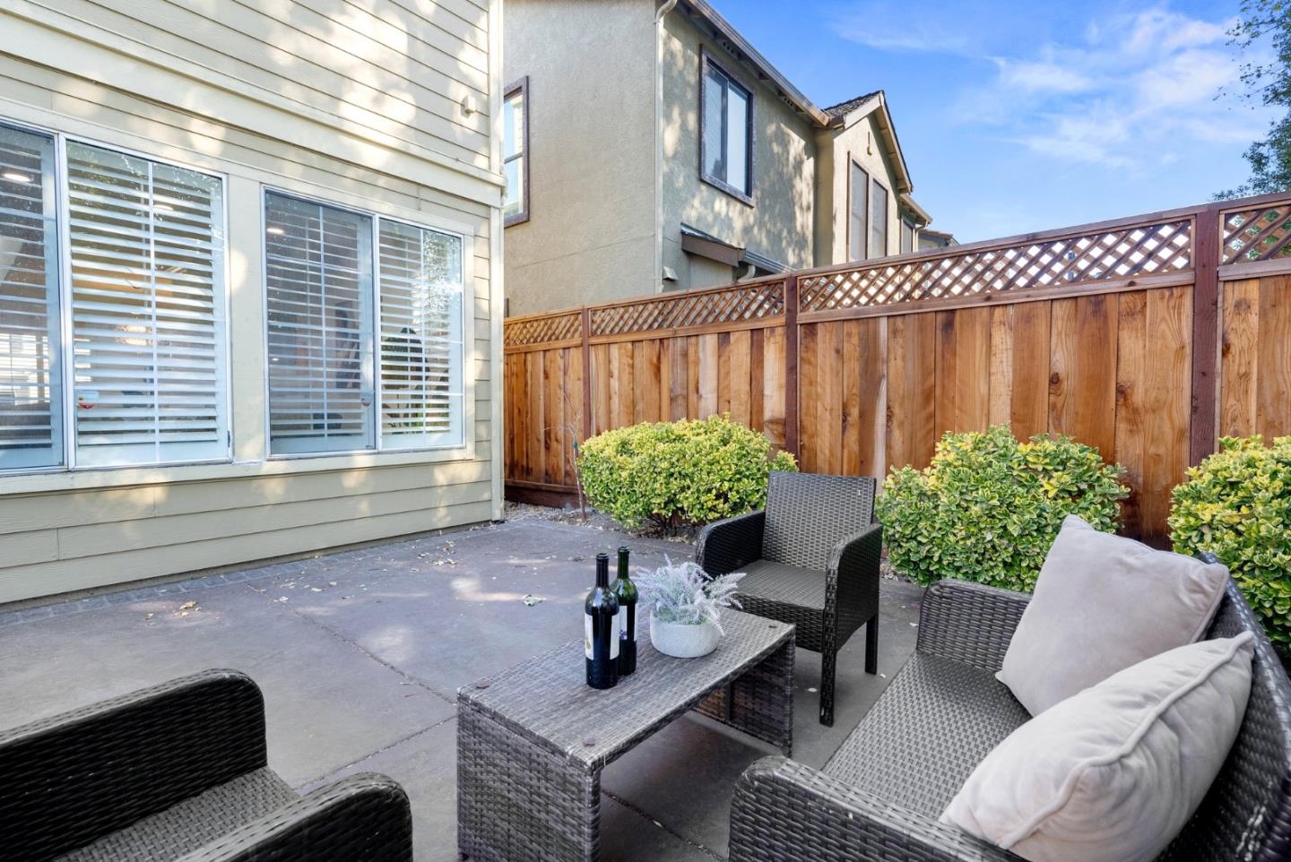 4675 La Crescent Loop