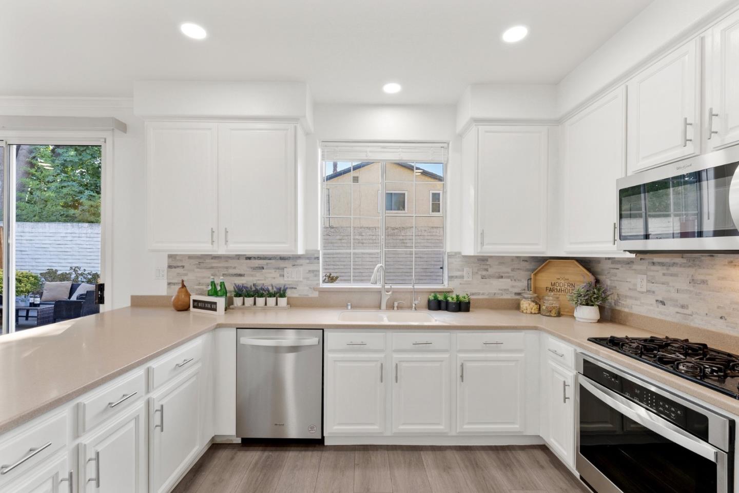 4675 La Crescent Loop