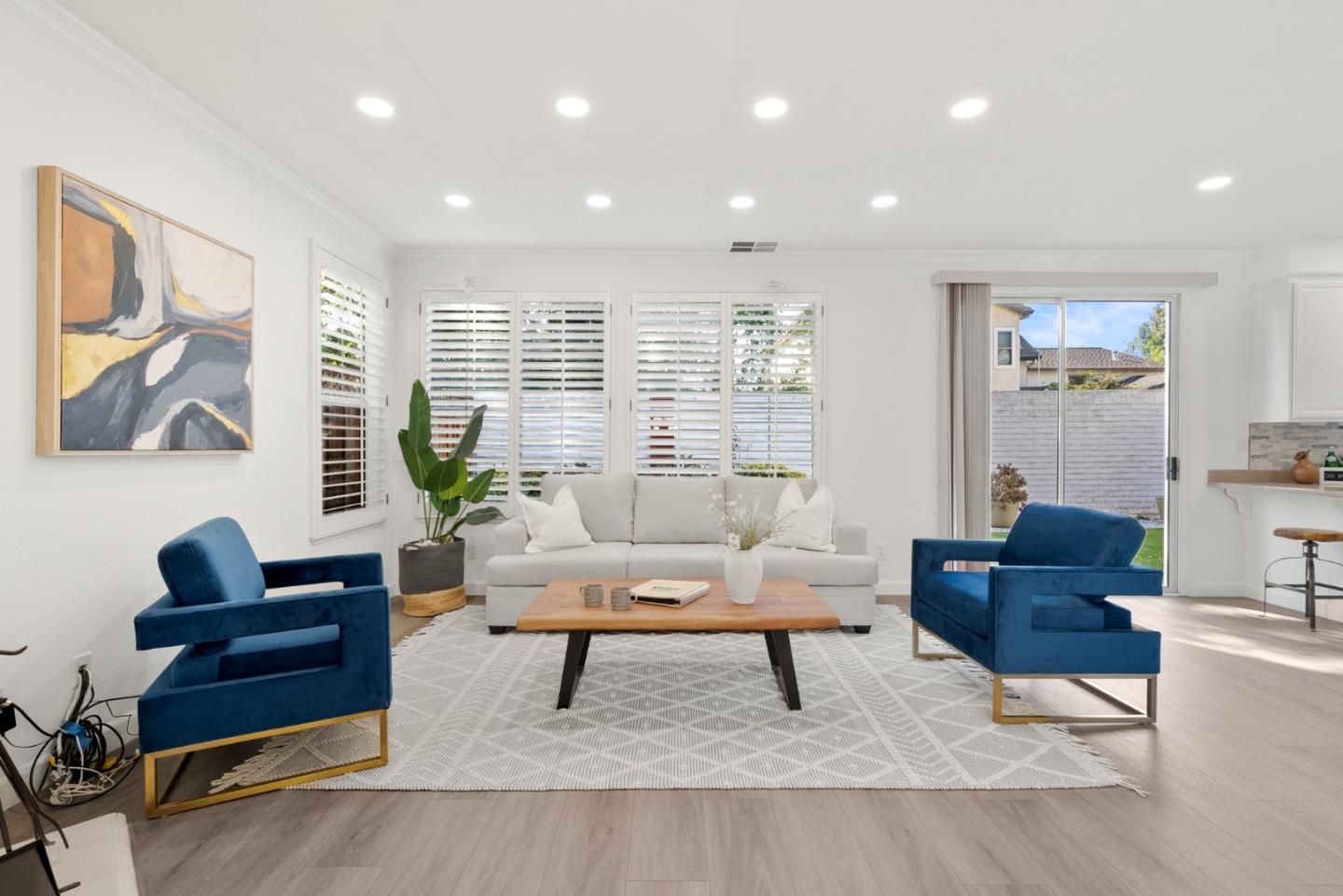 4675 La Crescent Loop
