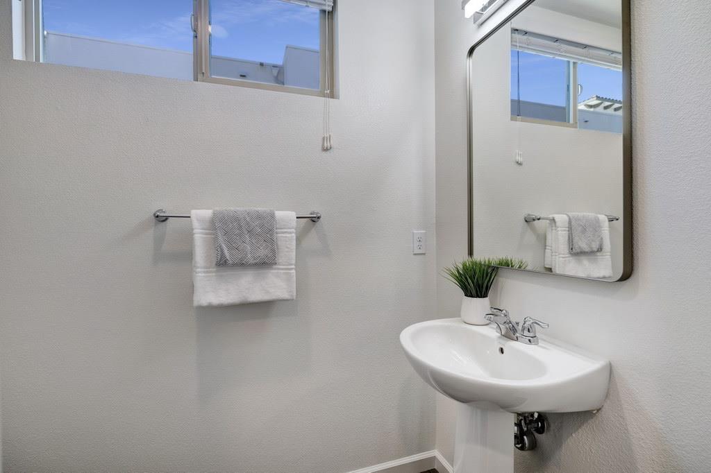 186 William Manly Street 5