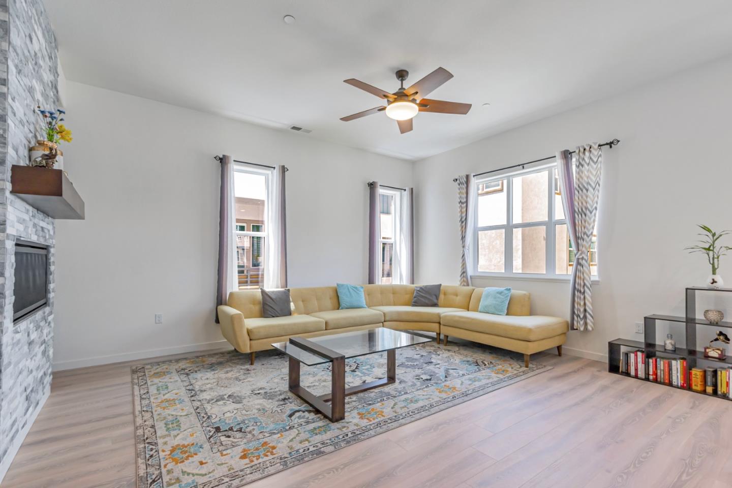 2192 Pastoral Loop