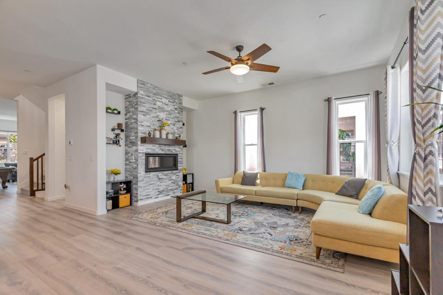 2192 Pastoral Loop