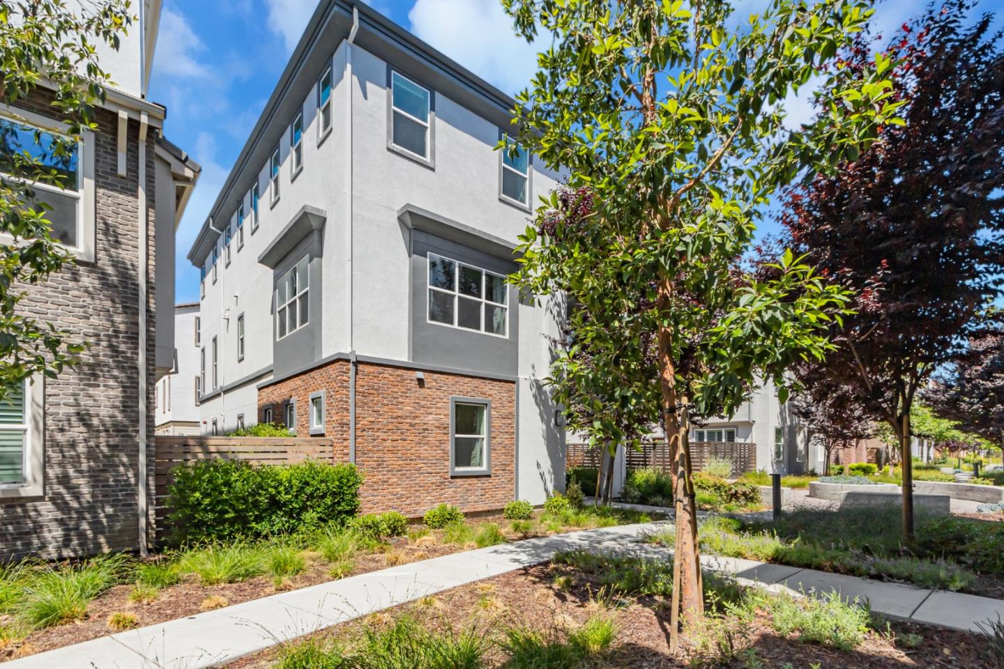 2192 Pastoral Loop