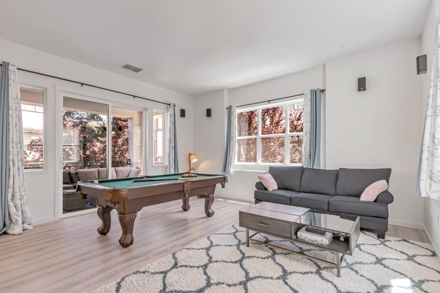 2192 Pastoral Loop