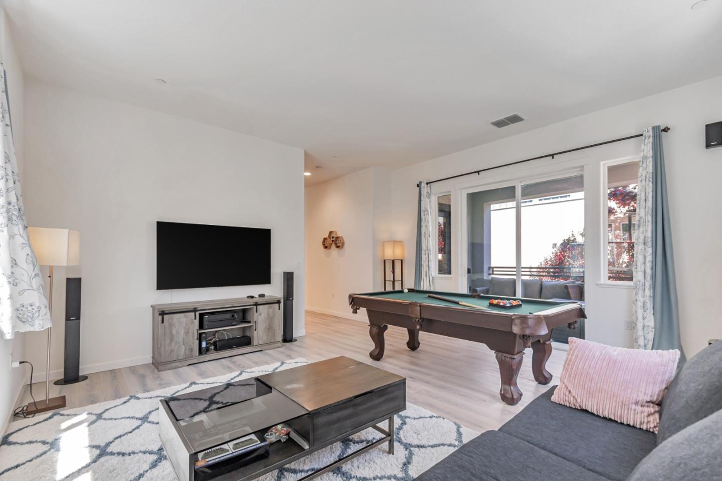 2192 Pastoral Loop